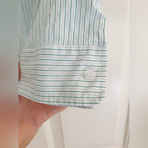 BNWOT Womens Size 6 Long Sleeve adjustable business shirt, striped, button up. - Picture 9 of 12